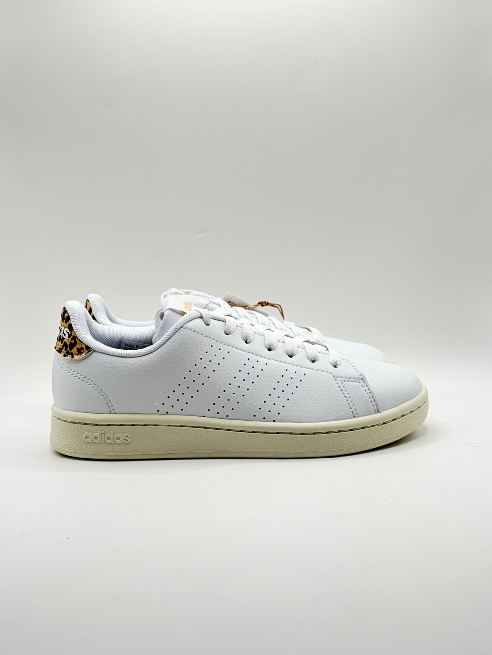Adidas Advantage Size 5W White‎ Leather with Leopard Print Heel and Cloudfoam 5W